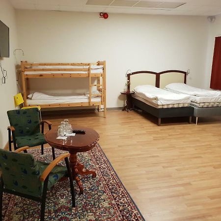 Trestads Restaurang Hotell&Pensionat Vanersborg Ngoại thất bức ảnh